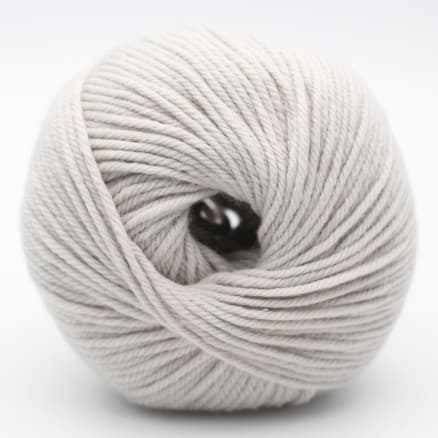 Kremke Soul Wool The Merry Merino 70 GOTS Garn 27 Ljusgrå