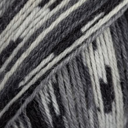 Drops Fabel Garn Print 905 Svart/Natur
