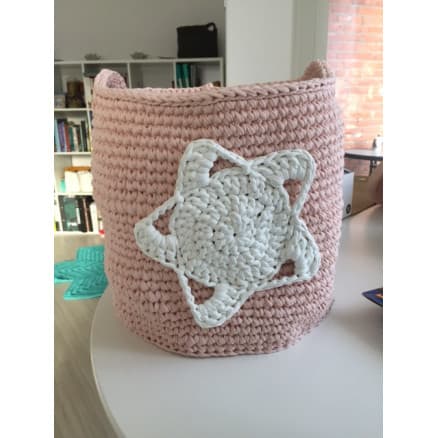 Hög Virkad Korg av Rito Krea - Korg Virkmönster 30x31cm
