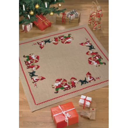 Permin Broderikit Jute Julgransmatta Nissefamilj 120x120cm