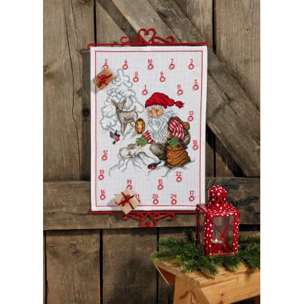 Â Permin Broderikit Julkalender Tomtestoppning 35x51cm
