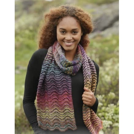 Rainbow Ripples by DROPS Design - Halsduk Stick-mönster 160x30 cm