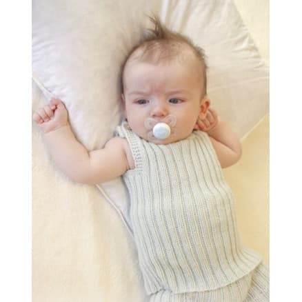 First Impression Singlet by DROPS Design - Baby Undertröja Stick-mönster strl. Prematur - 3/4 år