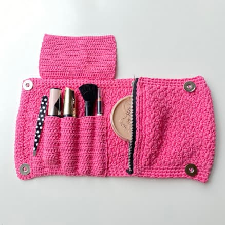 Sminkväska från Rito Krea - Etui virkmönster 16 cm