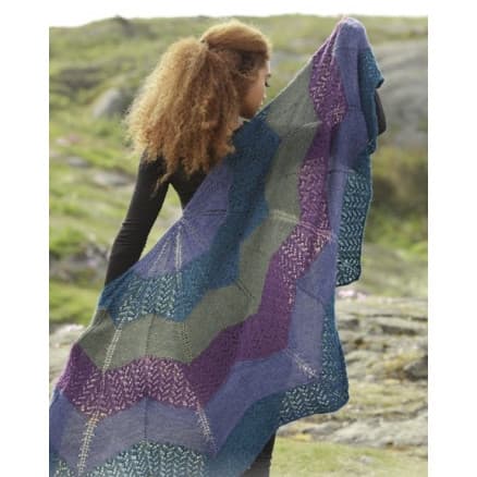 Aurora Borealis by DROPS Design - Sjal Stick-mönster 148x74 cm