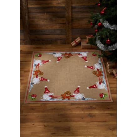 Permin Broderikit Julgransmatta Nissar m/julbock 117x117cm
