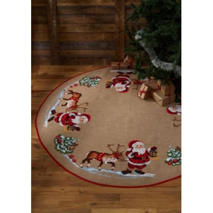 Permin Broderikit Julgransmatta Tomte med Renar Ø170cm