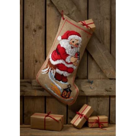 Permin Broderikit Julstrumpa Nisse på stubbe 37x60cm