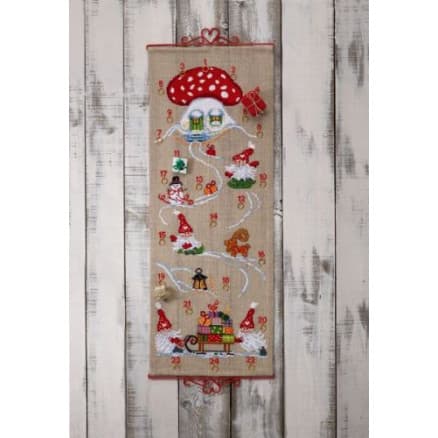 Permin Broderikit Julkalender Nissar och klappar 35x92cm