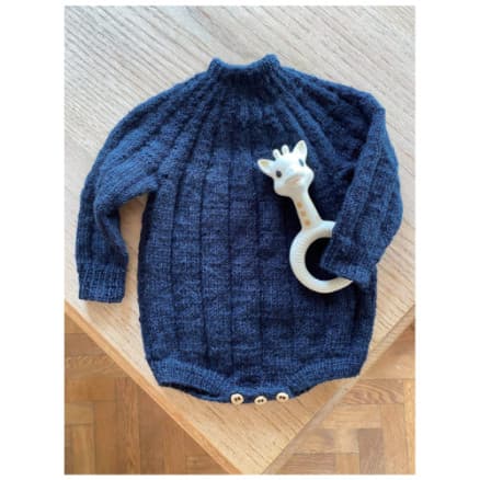 Sevenone Body by Knit by Nees - Garnnystan till Sevenone Body Storlek 0 månader - 2 år