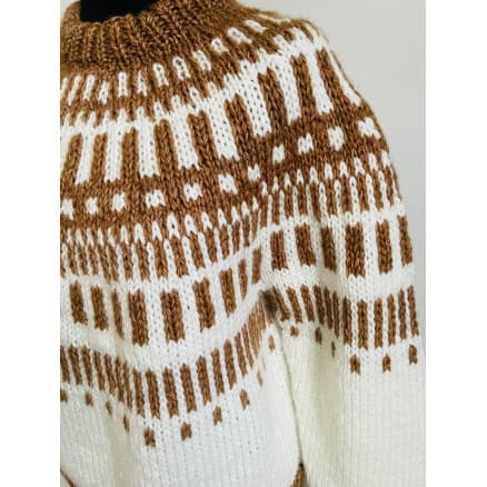 Daisy Sweater av Rito Krea - tröja stickmönster strl. S-XL