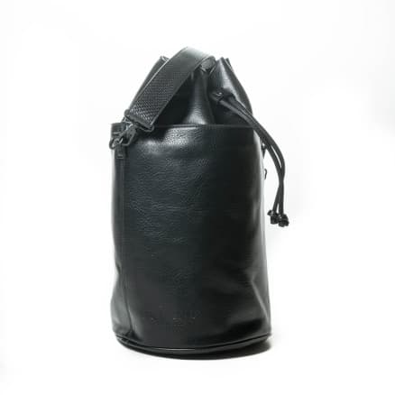 Unwind Garnväska Rund Svart PU-Läder Ø22cm 41cm