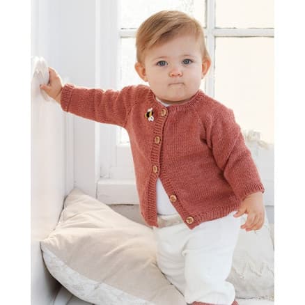 Little Bee Cardigan by DROPS Design - Baby Jacka Stickmönster str. 0/1 mån - 3/4 år