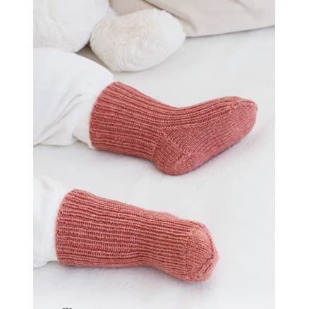 Rosy Cheeks Socks by DROPS Design - Baby sockar Stickmönster str. 0/1 mån - 3/4 år