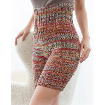 Woodland Berry Shorts by DROPS Design - Shorts Stickmönster str. XS/S - XXL/XXXL