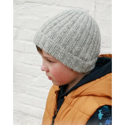Winter Fun 2 by DROPS Design - mössa stickmönster strl. 2 - 12 år