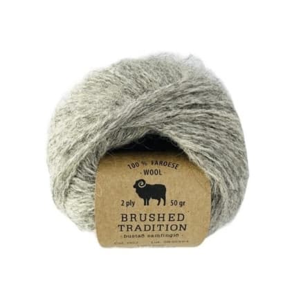 Navia Brushed Tradition Garn 1102 Ljusgrå