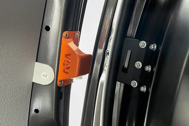 L4V - Anti-Peel - Protection against door bending