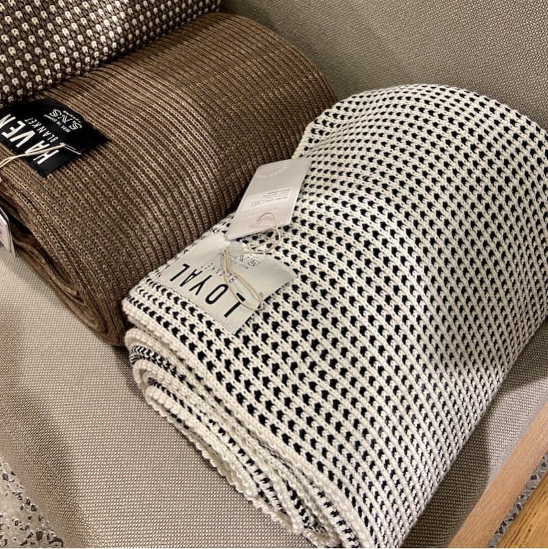 Tæppe og Plaid i Uld fra S.N.S. Herning fra by Brorson