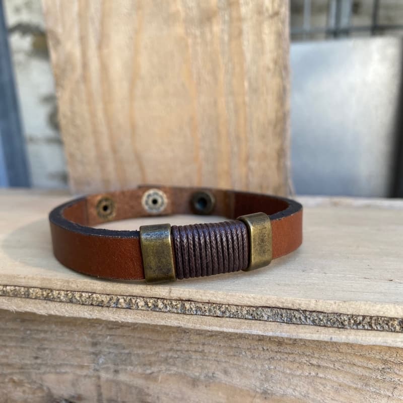 Stones - Læderarmbånd - Cognac - Freja skind Sort snor