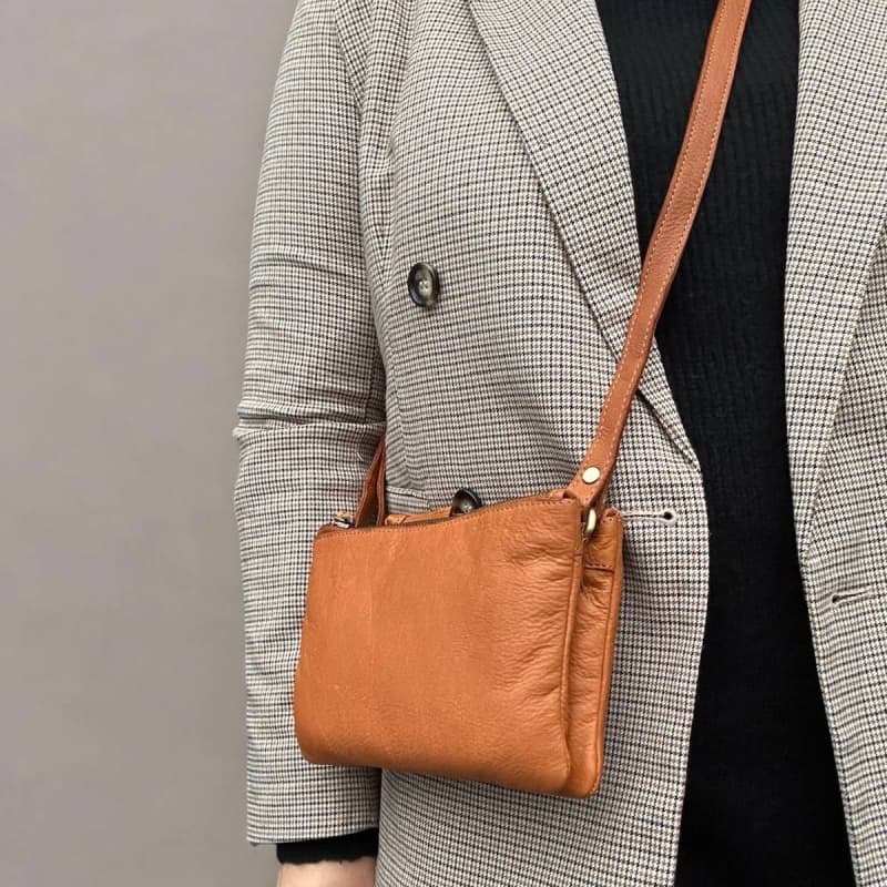 Ellinor crossbody - Blød cognac skind - Treats