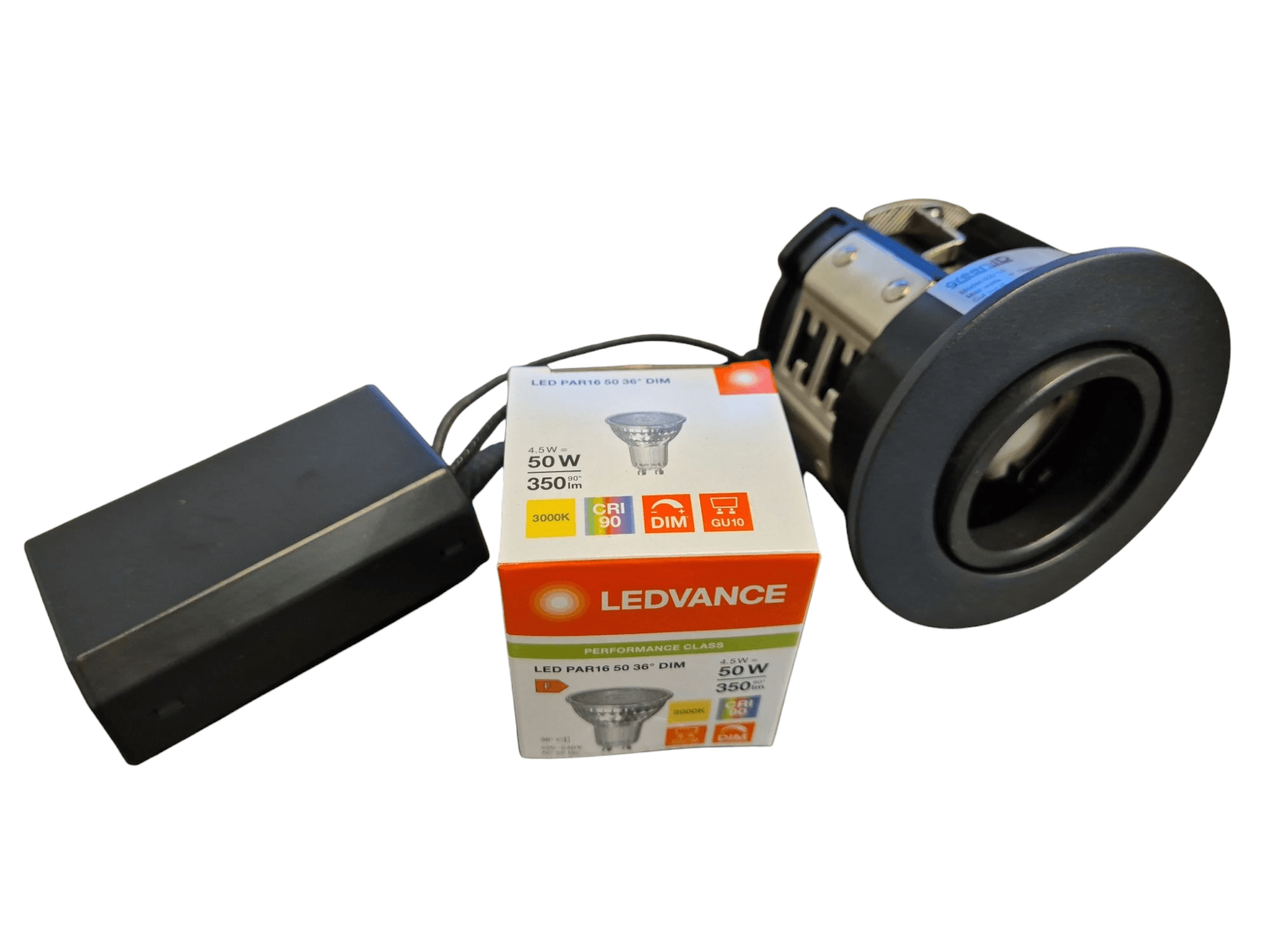Lyra Indbygningsspot GU10 230V i Sort + LV LED i 3000K, Dæmpbar, Ra90