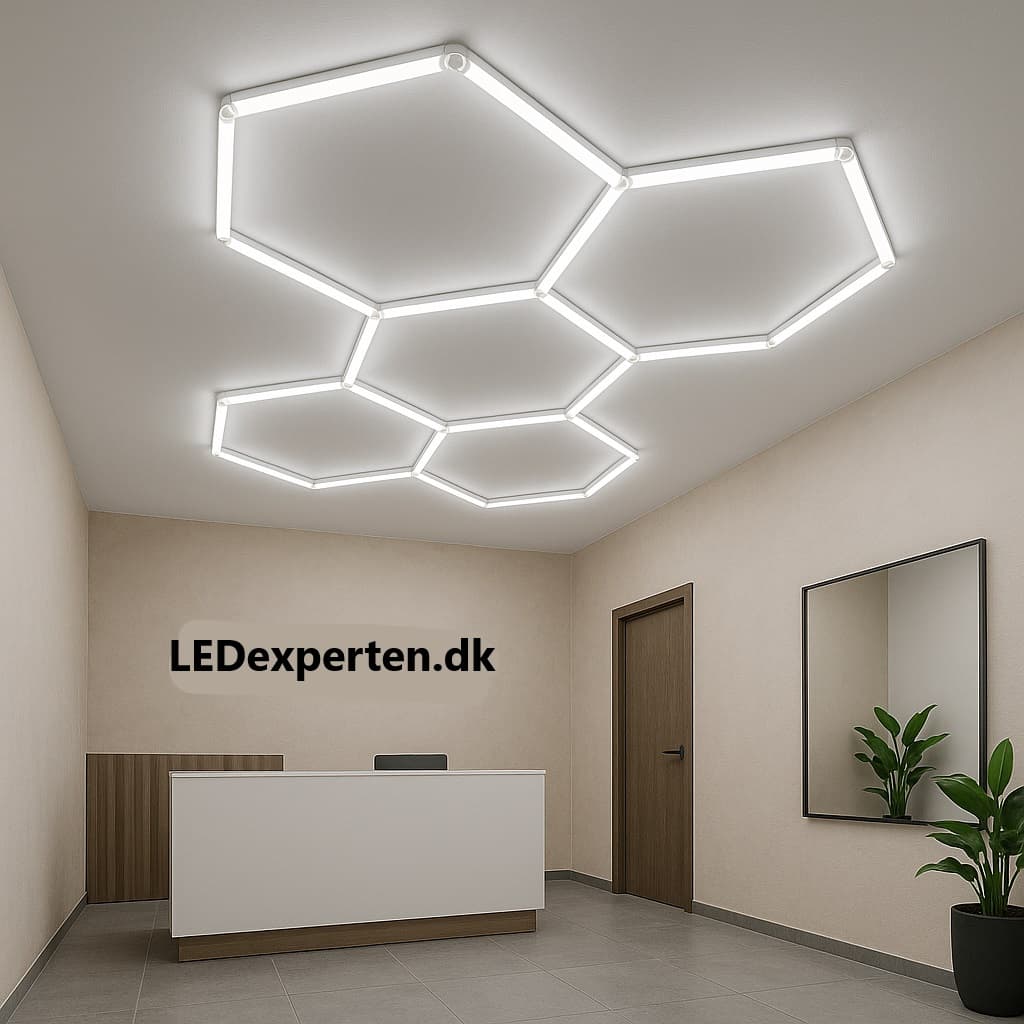 Hexagon LED Lysskinne Loftgitter (Komplet Med 5 Felter)