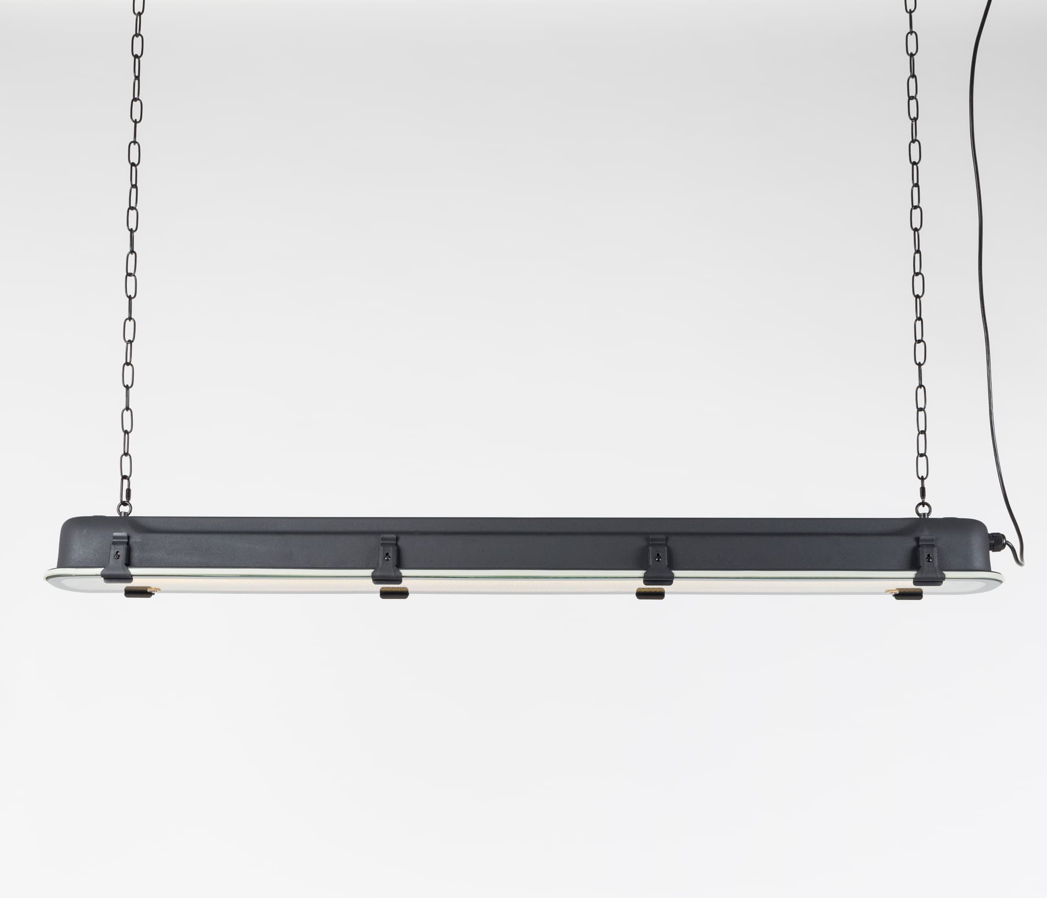 ZUIVER GTA taklampa XL - svart metall