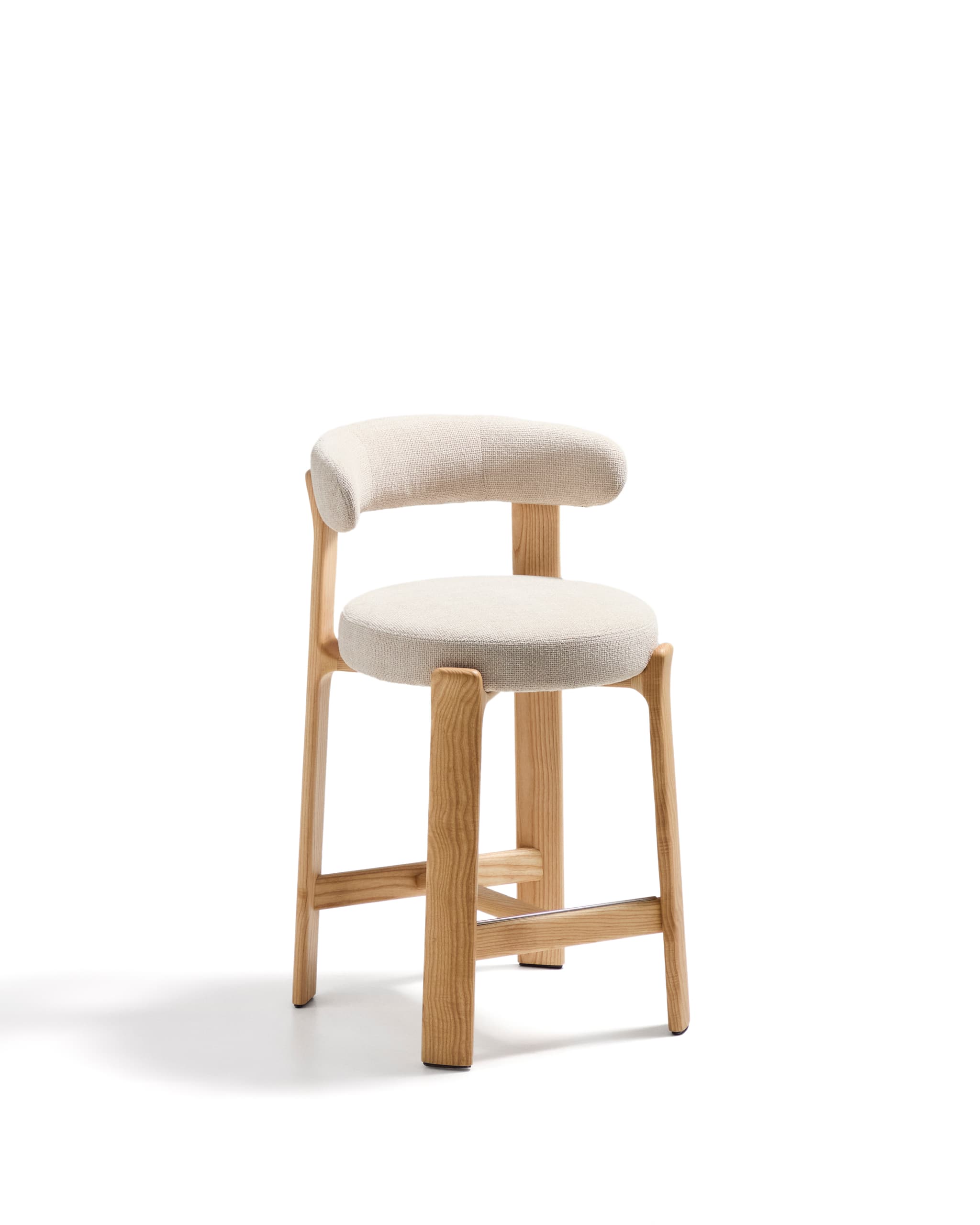KAVE HOME Granitpall i beige chenille och massivt askträ med naturlig finish FSC 100% 65 cm