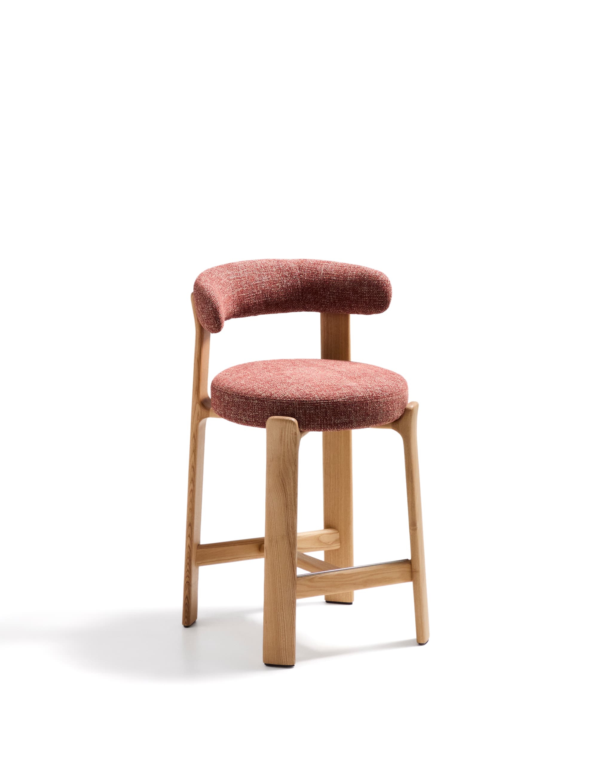 KAVE HOME Granitpall i terrakotta chenille och massivt askträ med naturlig finish FSC 100%