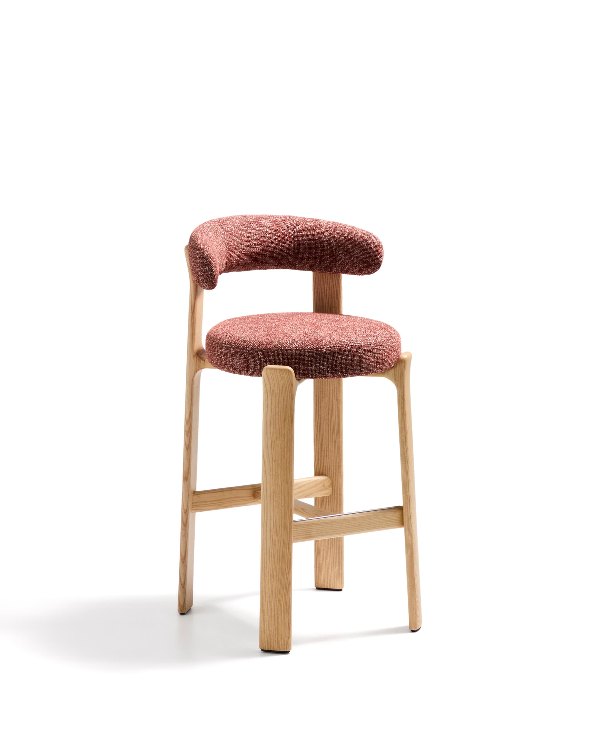 KAVE HOME Granitpall i terrakotta chenille och massivt askträ med naturlig finish FSC 100%