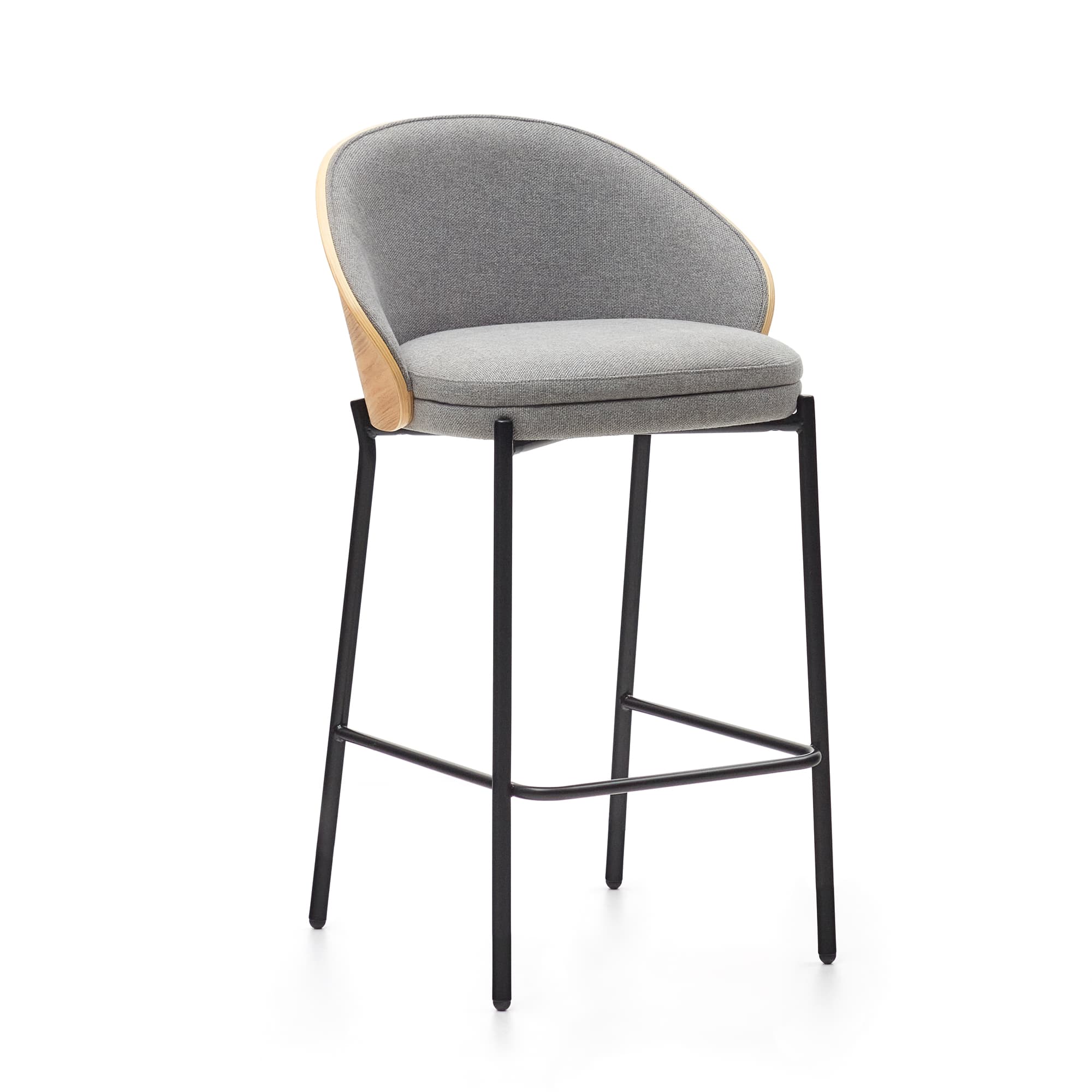 KAVE HOME Eamy pall ljusgrå chenille- och askfanér med naturlig finish och svart metall,