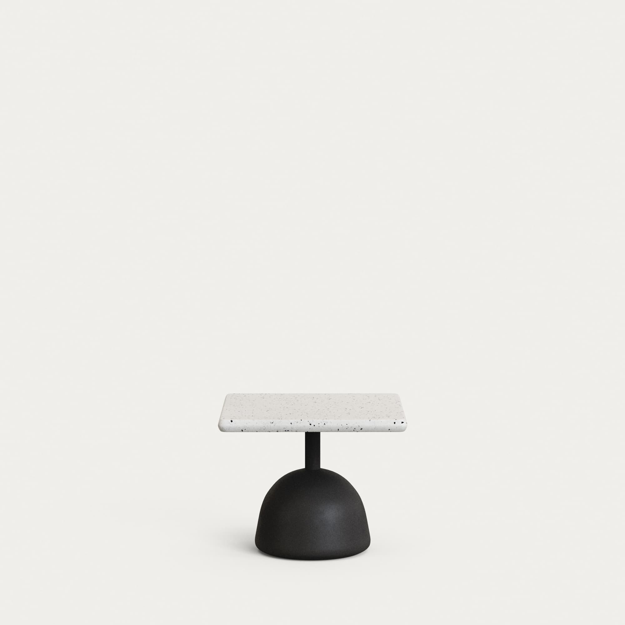 KAVE HOME Saura soffbord med vit terrazzo-skiva och svart cementbas 44x44x35cm