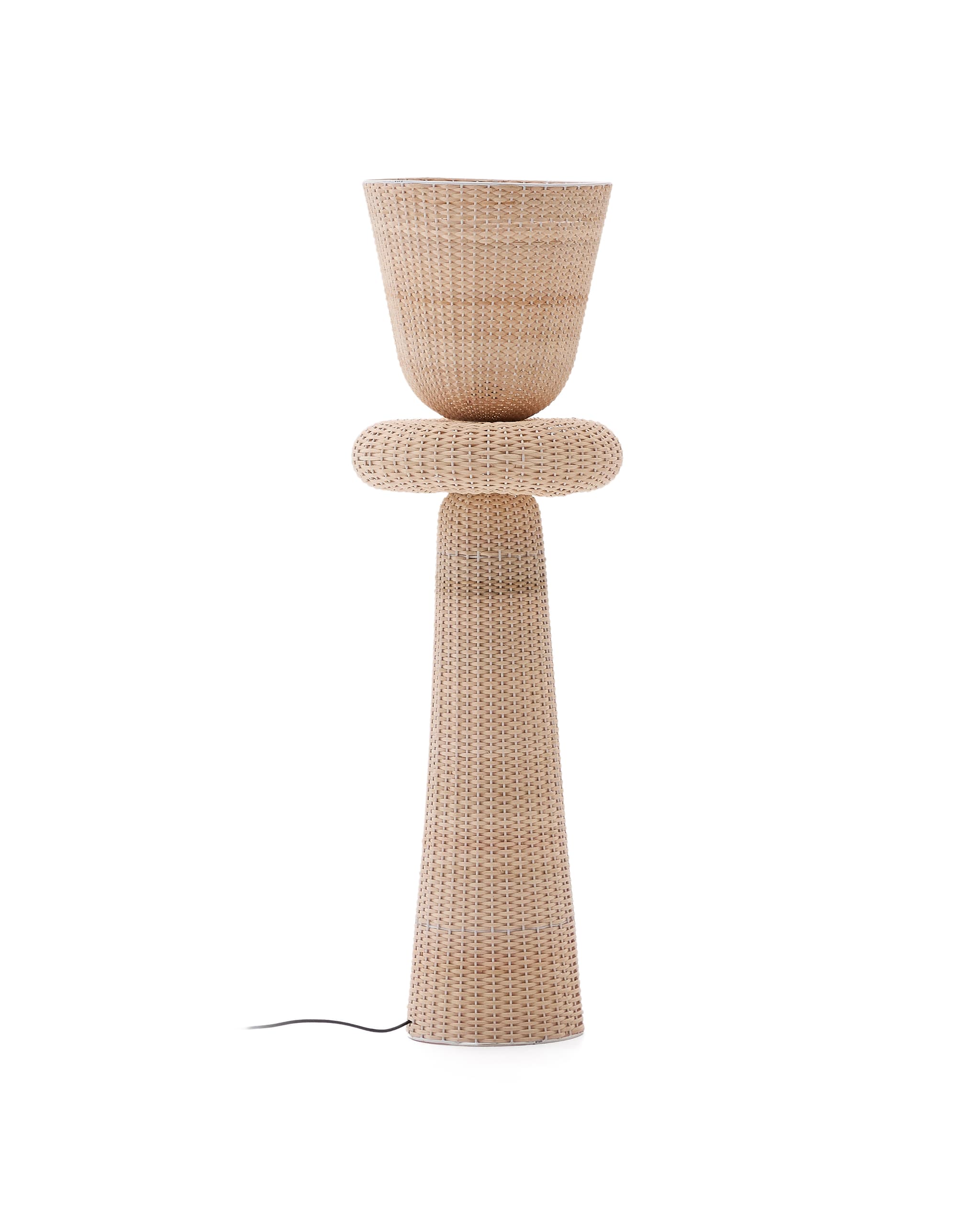 KAVE HOME Neuda golvlampa i rotting med ljus finish