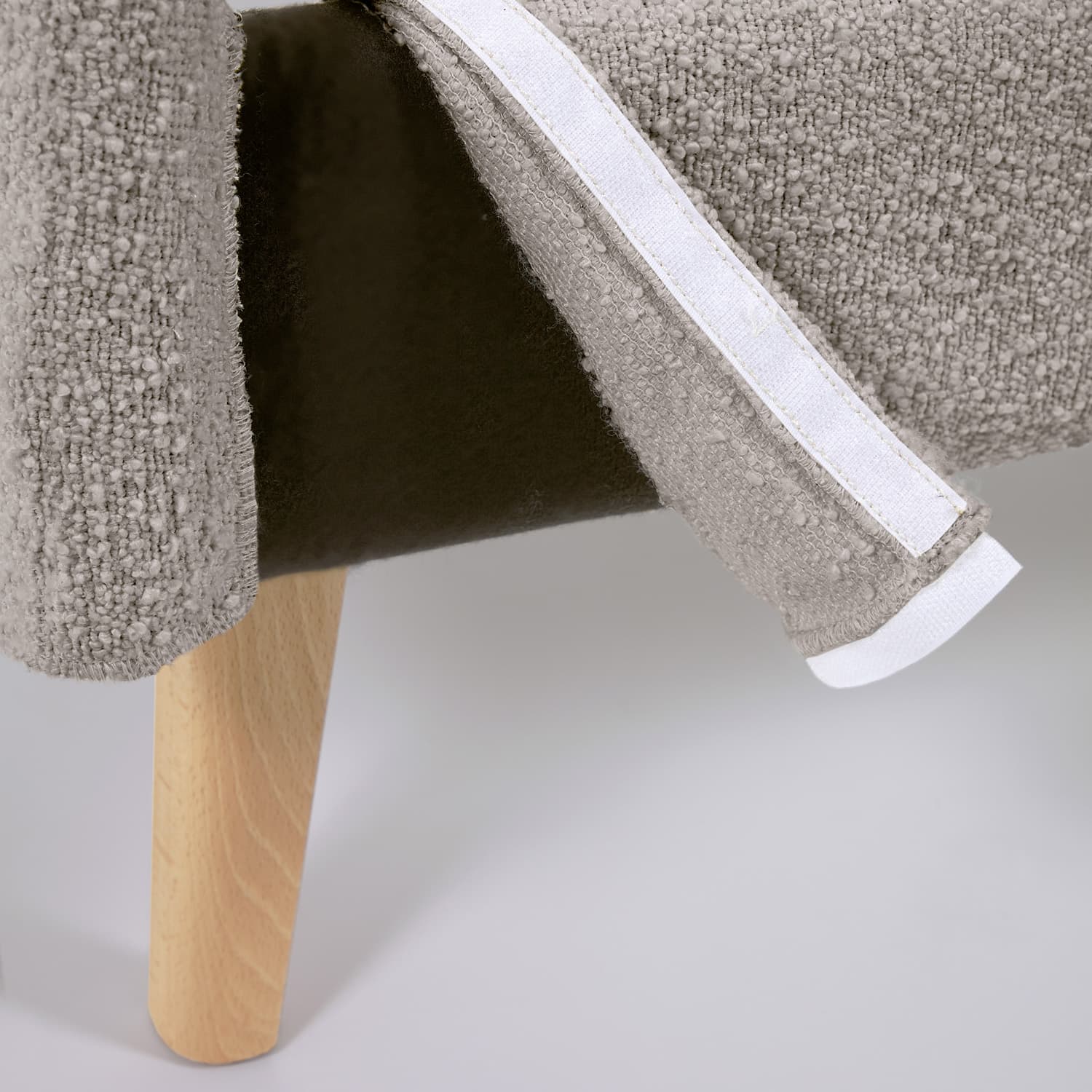 KAVE HOME Want to give your bedroom a new look or update your bed? Dyla is here to help. You can play around with the different colours and sleep easier than ever.