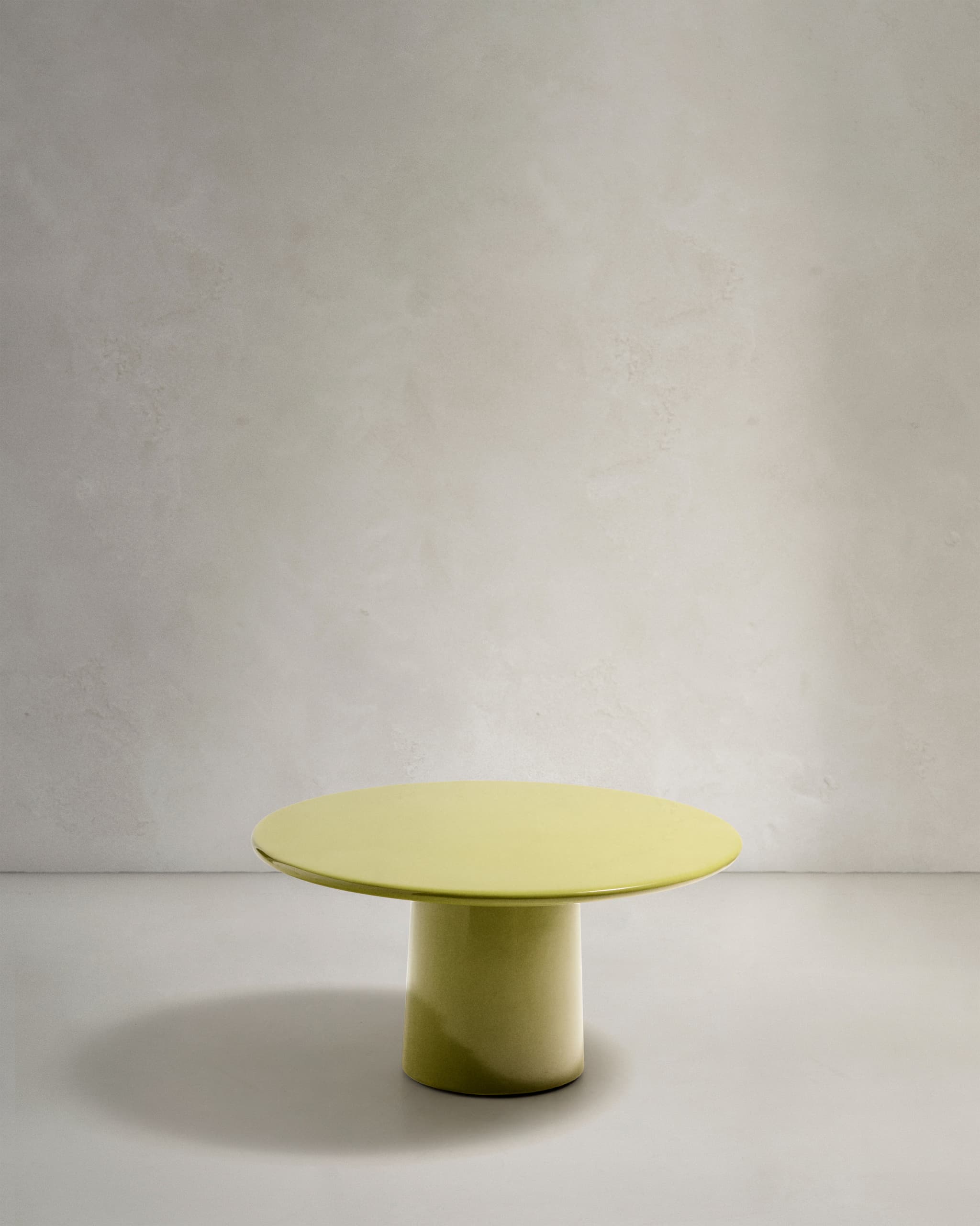 KAVE HOME Albanella soffbord i cement med blank grön finish, 85 cm