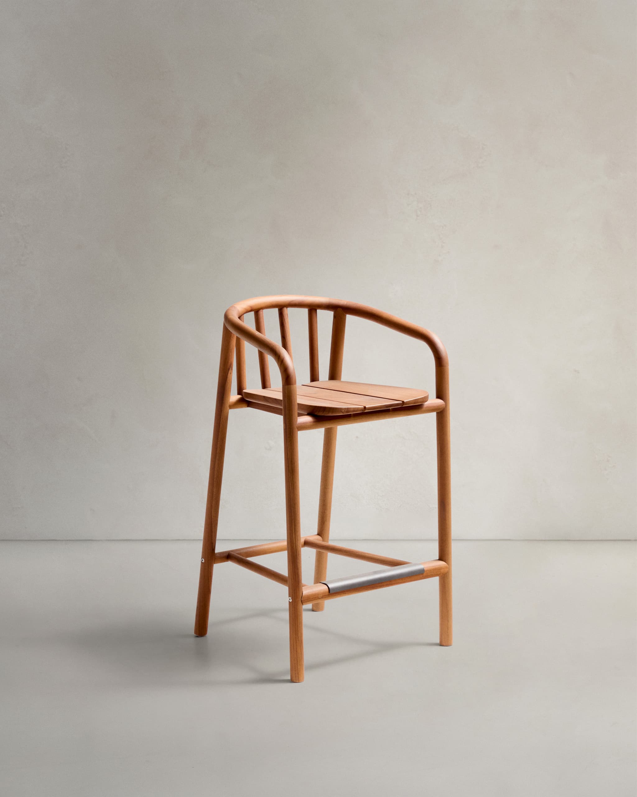 KAVE HOME Turqueta utomhuspall tillverkad av FSC 100% massiv teak, höjd 65 cm