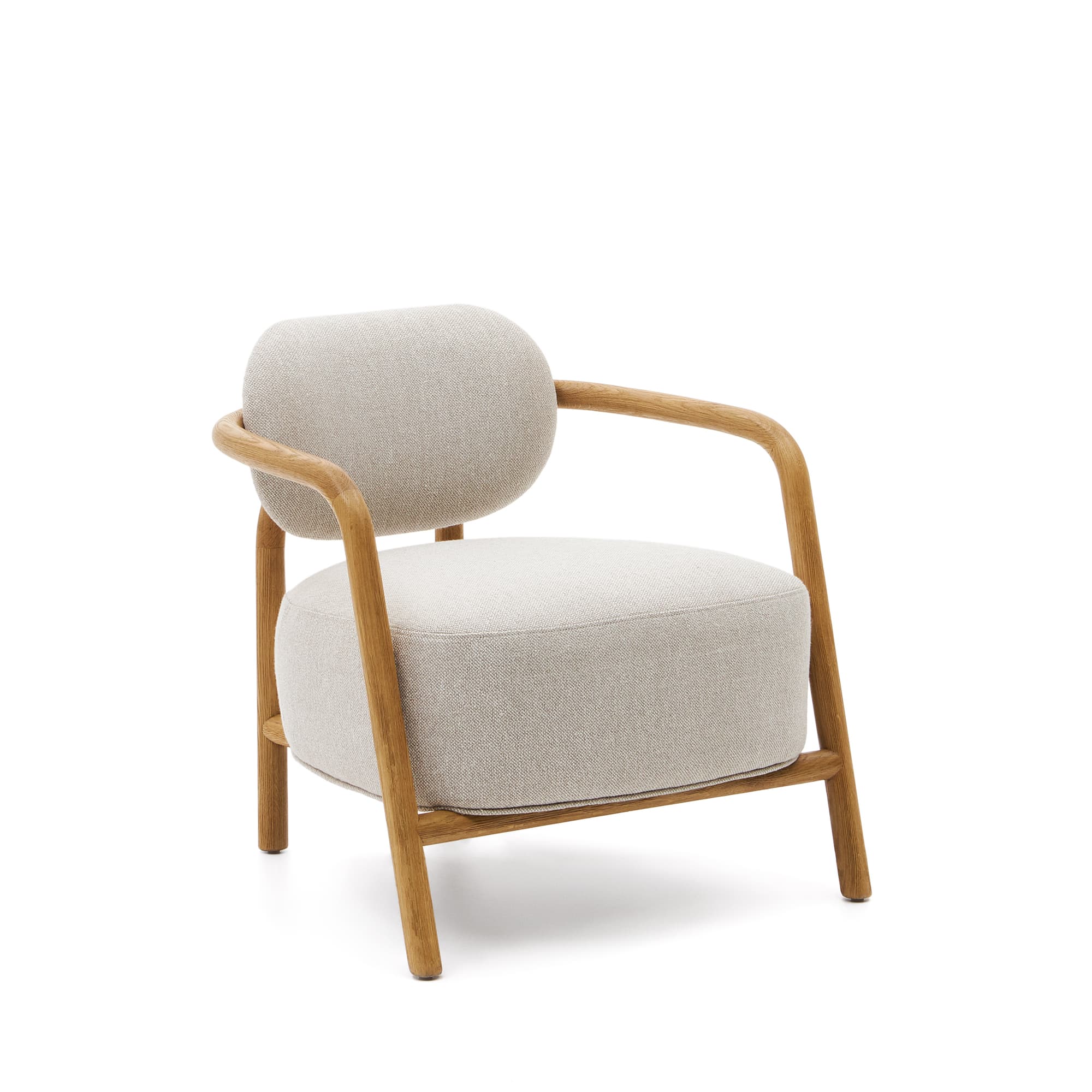 KAVE HOME Melqui beige fåtölj i massiv ek med naturlig finish