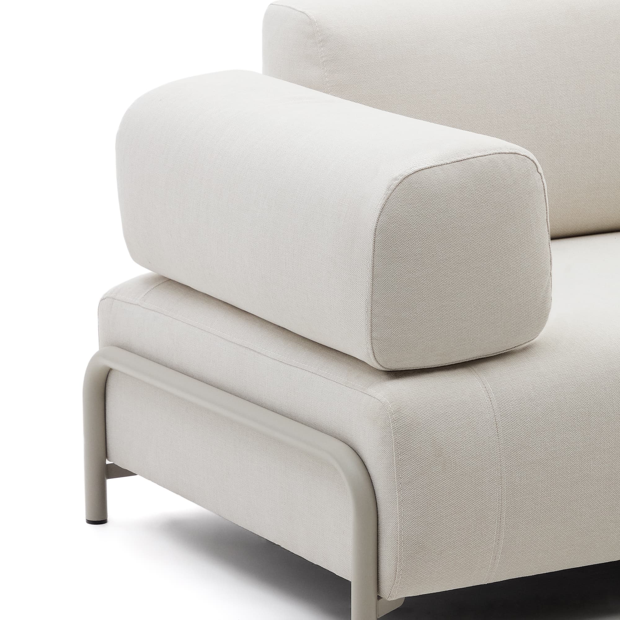 KAVE HOME Compo armstöd i beige chenille