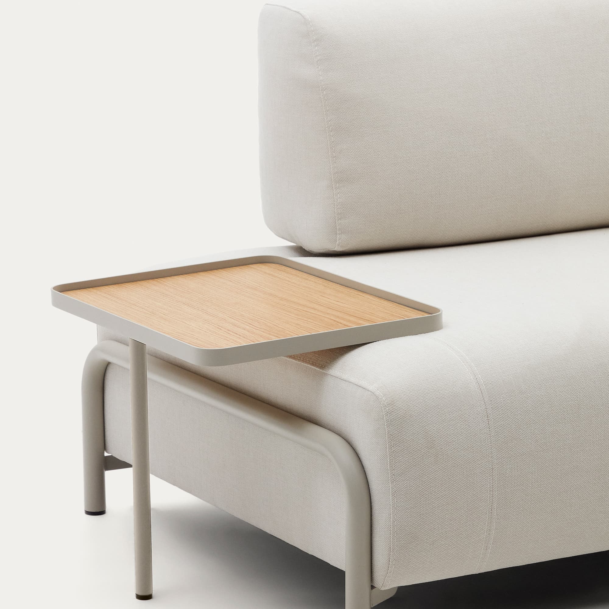 KAVE HOME Stor Compo-bricka i ekfaner med naturlig finish och beige metallstruktur