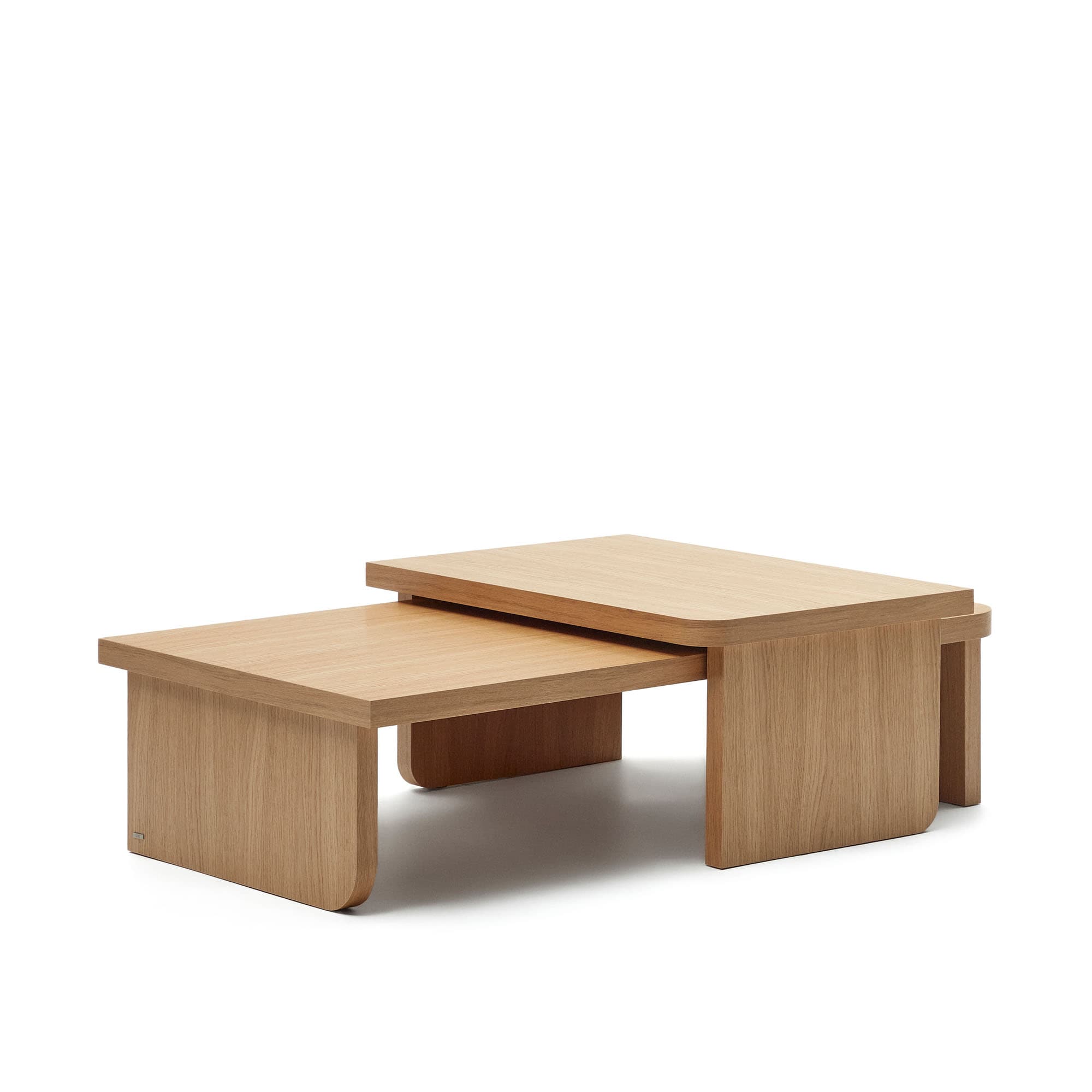 KAVE HOME Oaq set med 2 soffbord i ekfaner med naturlig finish FSC Mix Credit