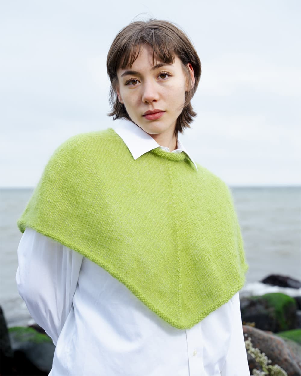 Stickmönster/stickkit - Modell 2682 Haru Poncho Hjertegarn Stickkit 2682 Haru Poncho Storlek M