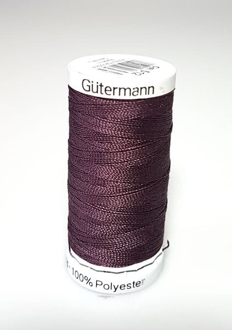 Gütermann -  Extra stark sytråd -512 Mörk Lila