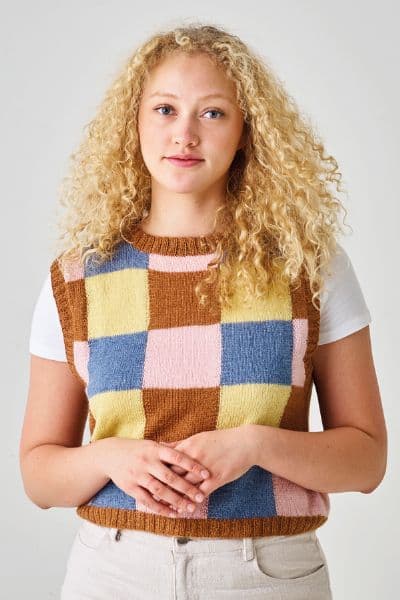 Leonora stickmönster 890402 Rutig Väst Leonora stickpaket Rutig väst st XS