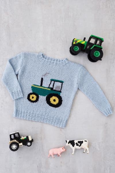 Blus med traktor stickmönster/stickpaket 8934104 Blus med traktor stickpaket 8934104 Storlek 8 år