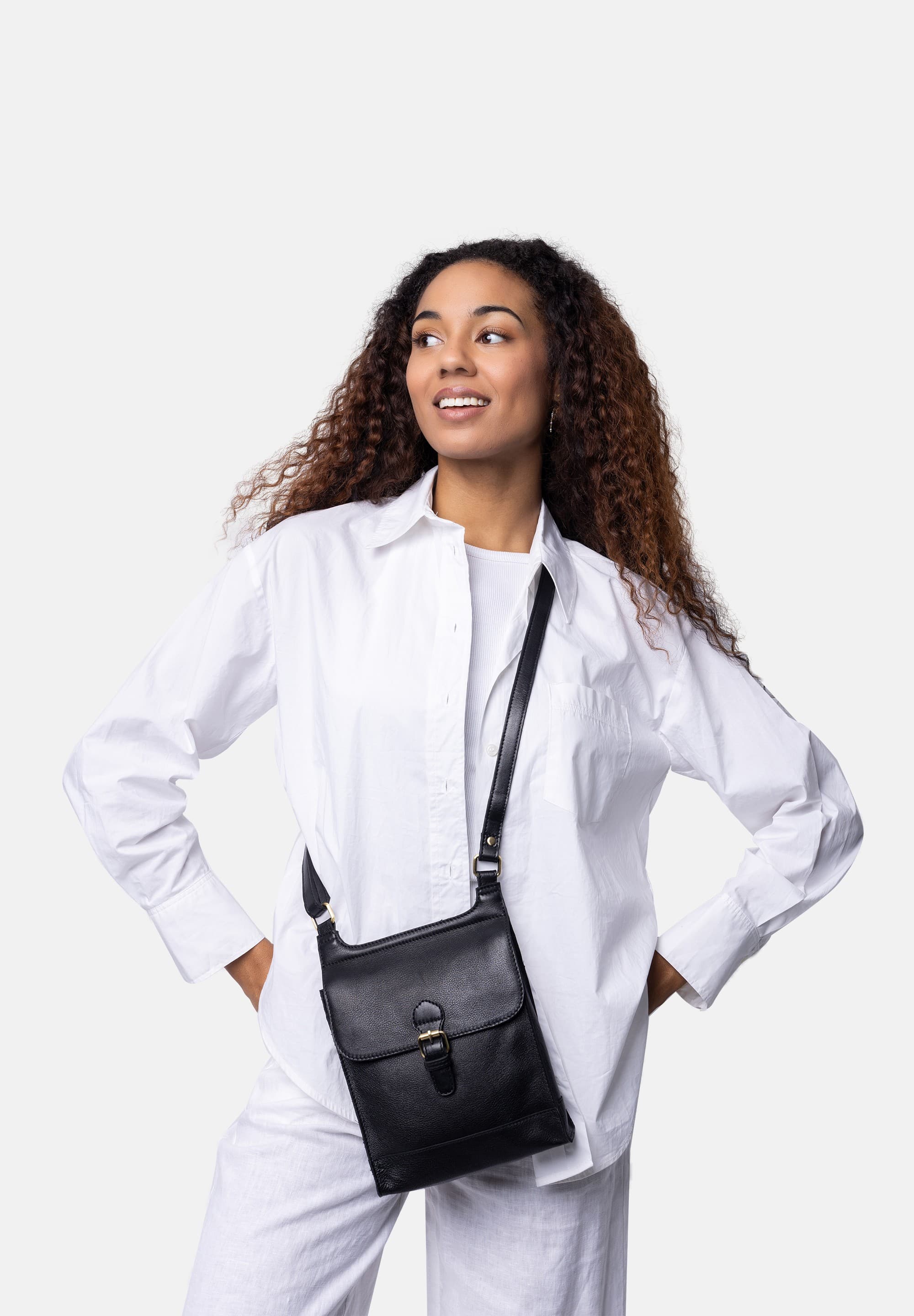 RE:DESIGNED Jeane Big - Sort crossover med spænde 6459 Black