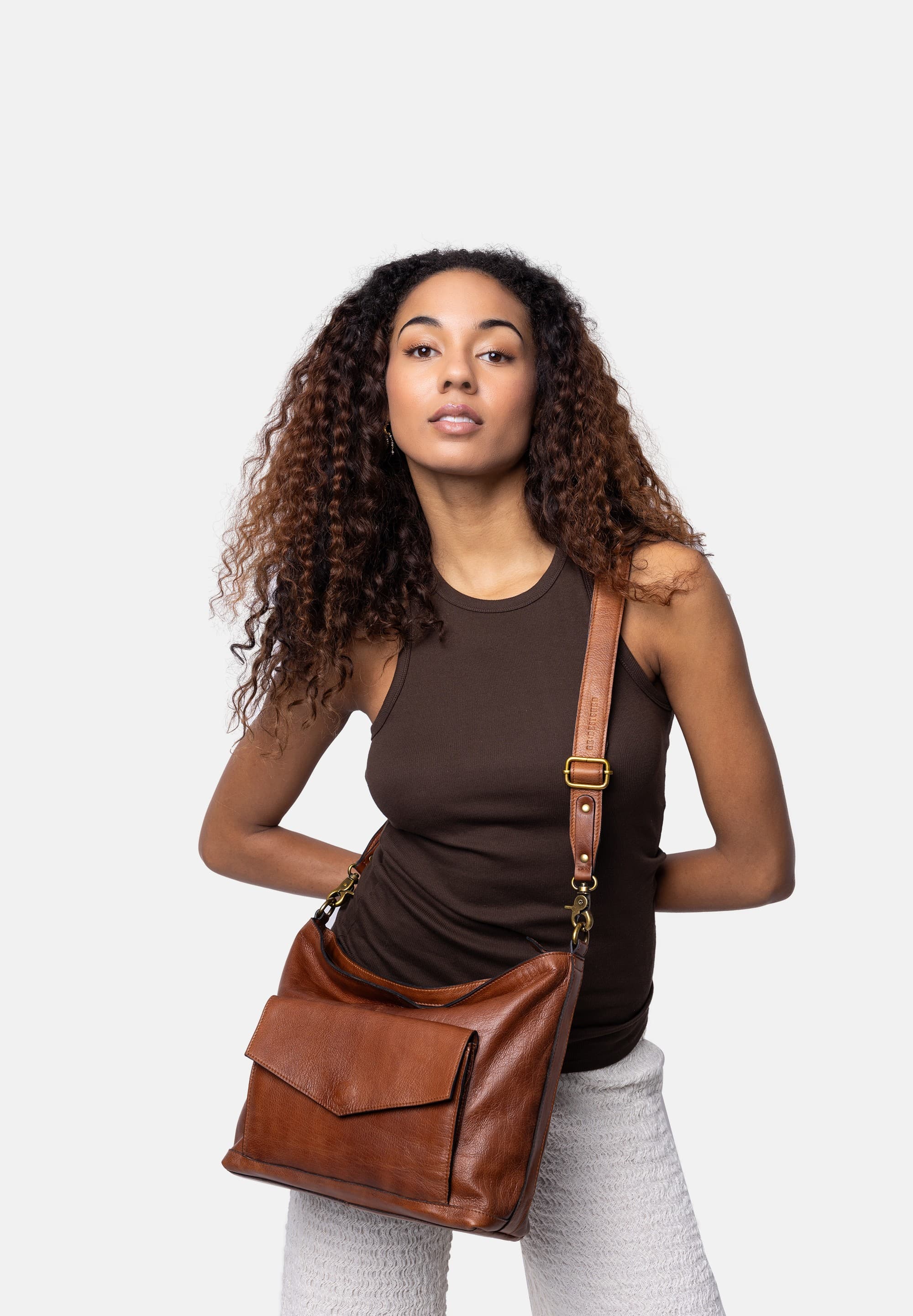 RE:DESIGNED Luzia Big - Brun crossover taske 6483 Walnut