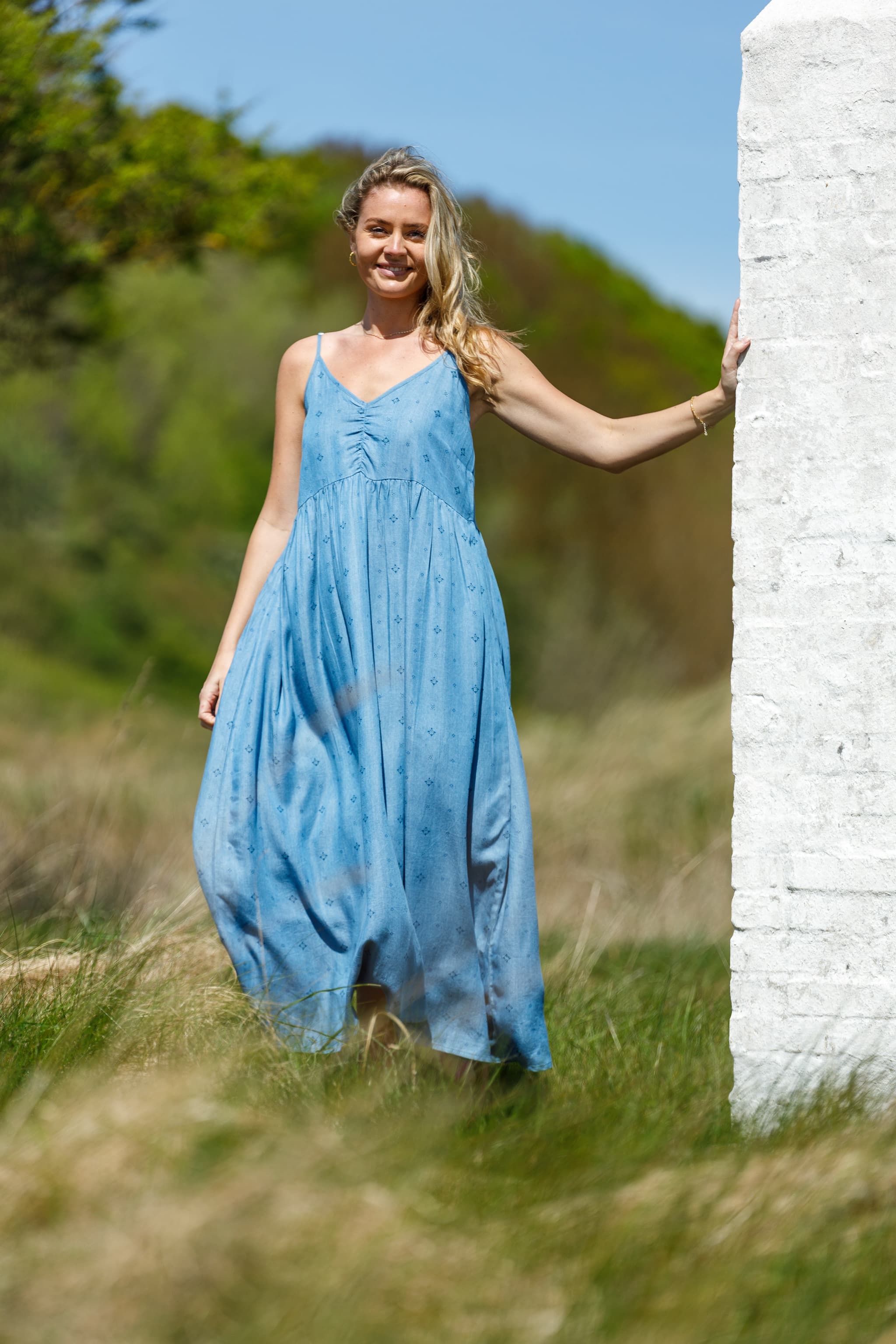 Black Colour BCLYRA STRAP DRESS - Lyseblå strop kjole 40890 Denim Blue