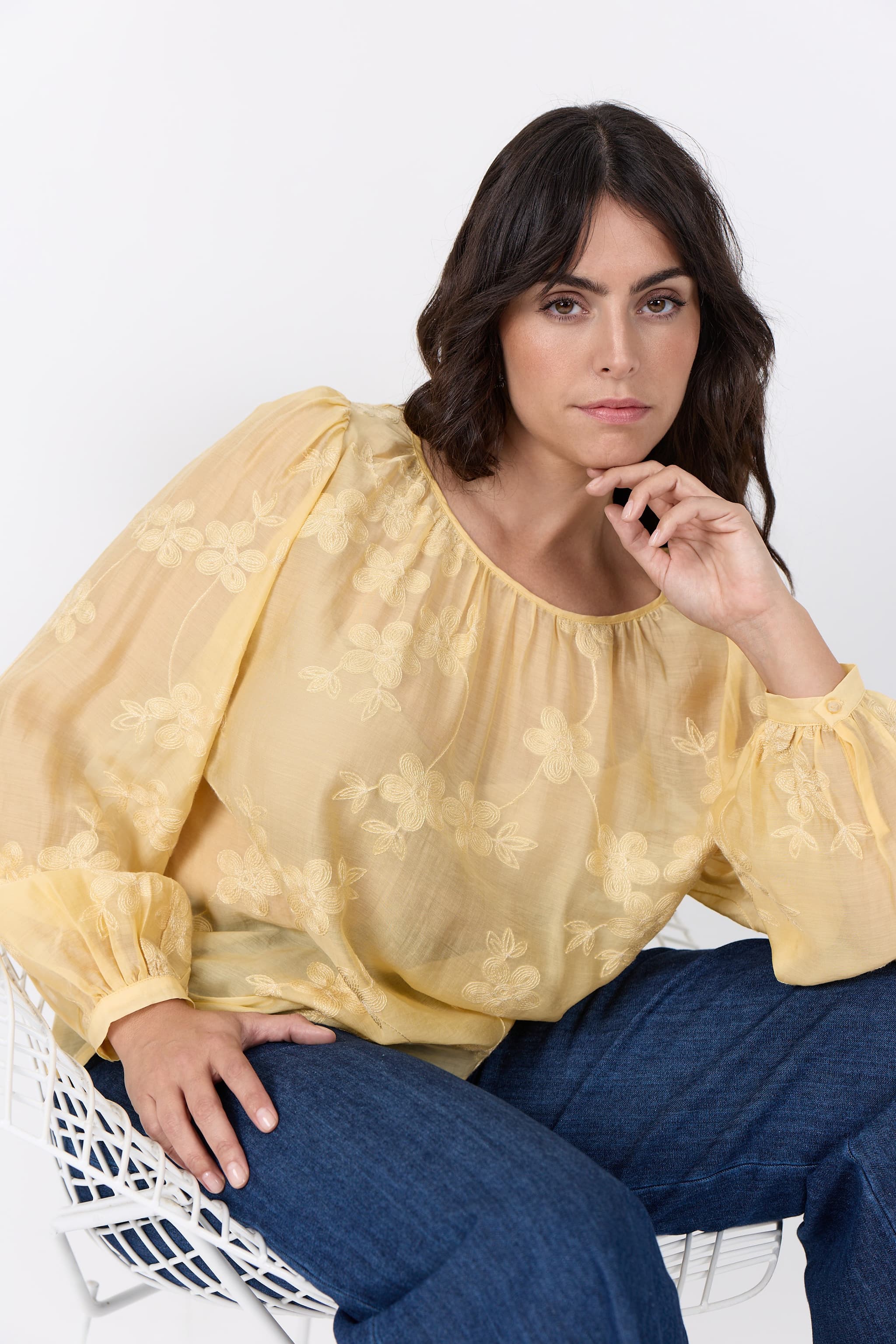 Wasabi WA-HERTHA 1 BLOUSE - Gul bluse med broderi W10774 Golden Fleece
