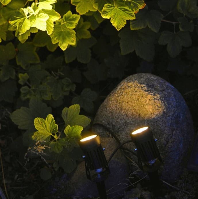 Eclipse solcellsspotlight, varmvitt ljus (set med 2 st. spotlight)